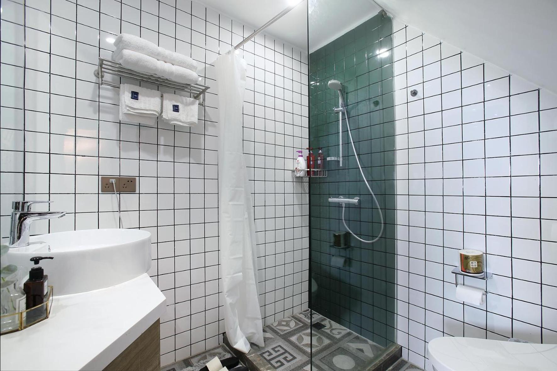 Shanghai Downtown Hills Boutique Guesthouse - Near Metro Line 7, Exit 3, Changping Road Xangai Quarto foto