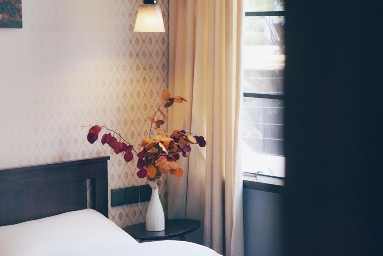 Shanghai Downtown Hills Boutique Guesthouse - Near Metro Line 7, Exit 3, Changping Road Xangai Exterior foto